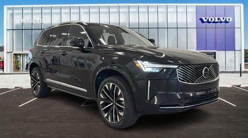 2025 Volvo XC90 B5 Plus 6-Seater