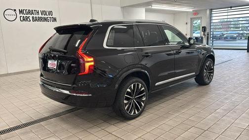 2025 Volvo XC90 B5 Plus 6-Seater