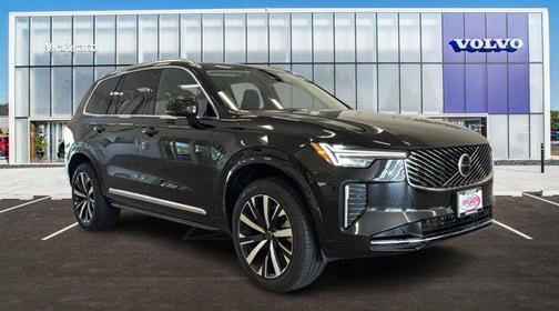 2025 Volvo XC90 B5 Core