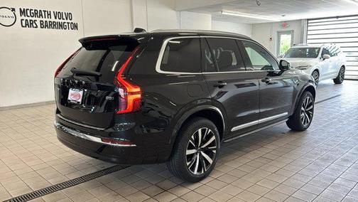 2025 Volvo XC90 B5 Core