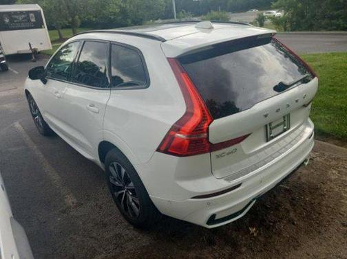 2024 Volvo XC60 B5 Plus Dark Theme