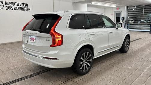 2025 Volvo XC90 B5 Core