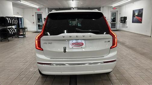 2025 Volvo XC90 B5 Core