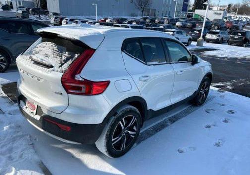 2023 Volvo XC40 B5 Core
