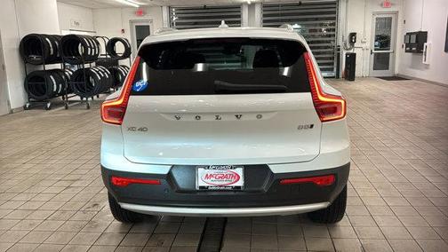 2023 Volvo XC40 B5 Core