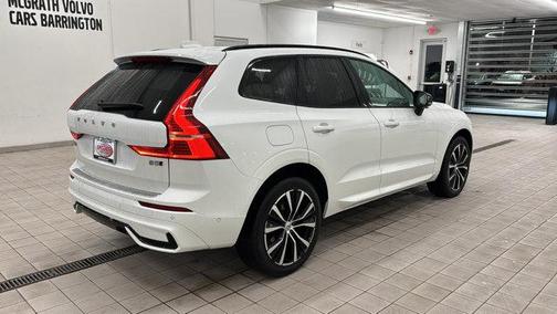 2023 Volvo XC60 Plus Dark Theme