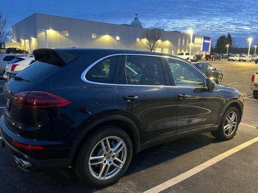 2015 Porsche Cayenne Cayenne