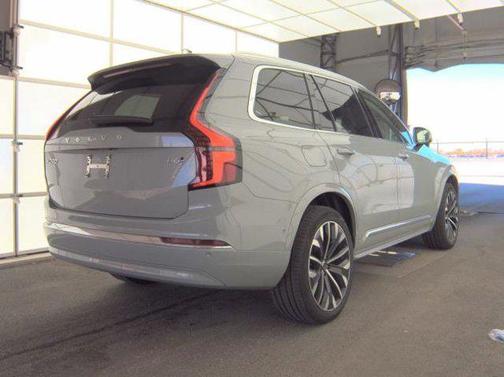 2025 Volvo XC90 B6 Plus 7-Seater