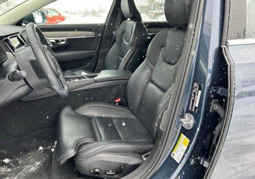 2023 Volvo S90 B6 Ultimate