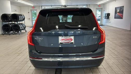 2024 Volvo XC90 B5 Core Bright Theme