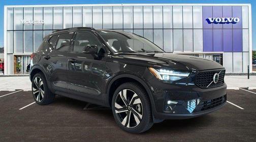 2026 Volvo XC40 B5 Ultra