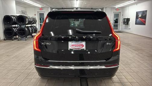 2025 Volvo XC90 B6 Ultra