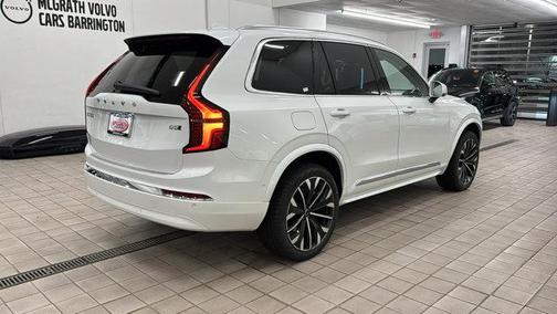 2025 Volvo XC90 B5 Plus 7-Seater