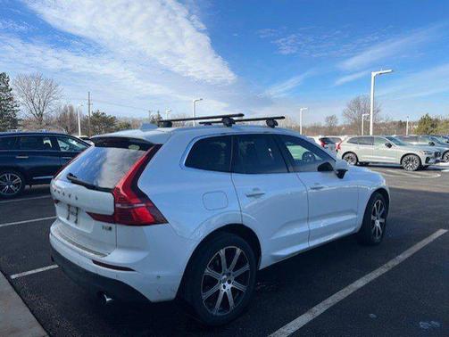 2018 Volvo XC60 T6 Momentum
