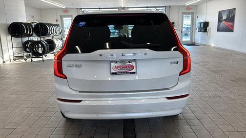 2023 Volvo XC90 B5 Core