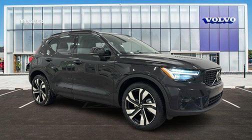 2026 Volvo XC40 Ultra, B5 AWD Gas (mild hybrid), Dark