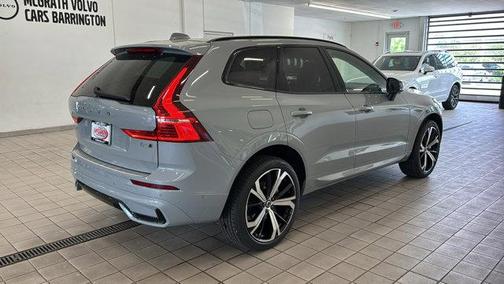 2025 Volvo XC60 B5 Ultra
