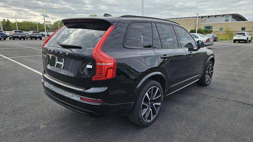 2023 Volvo XC90 Recharge Plug-In Hybrid T8 Plus Dark Theme 7-Seater