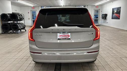 2024 Volvo XC90 B6 Plus Bright Theme 6-Seater