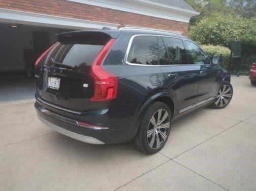 2022 Volvo XC90 Recharge Plug-In Hybrid T8 Inscription 6 Passenger