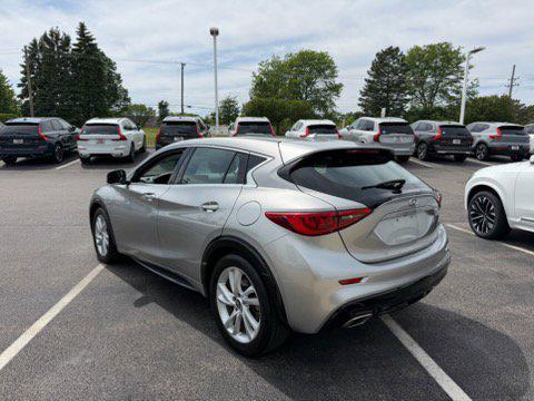Blade Silver 2018 INFINITI QX30 Luxury