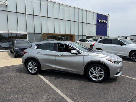 Blade Silver 2018 INFINITI QX30 Luxury
