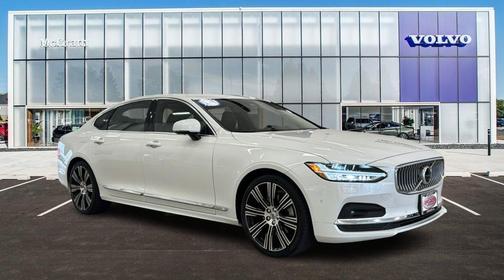 Crystal White Metallic 2023 Volvo S90 B6 Ultimate