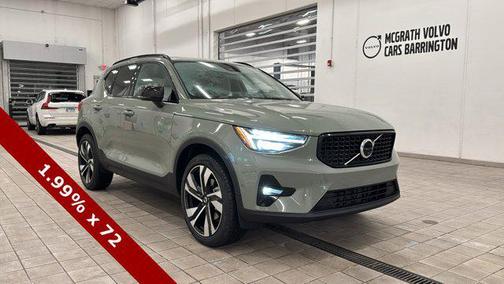 2025 Volvo XC40 B5 Plus Dark Theme