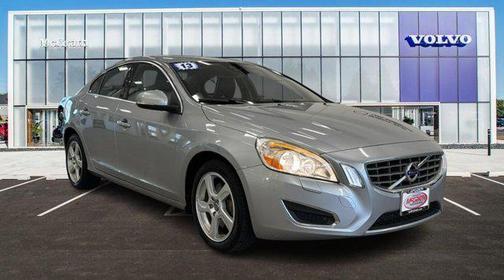 2013 Volvo S60 T5 Premier