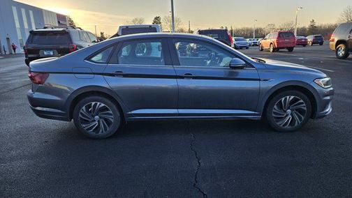 2019 Volkswagen Jetta 1.4T SEL Premium