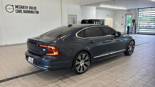 2024 Volvo S90 Recharge Plug-In Hybrid T8 Ultimate