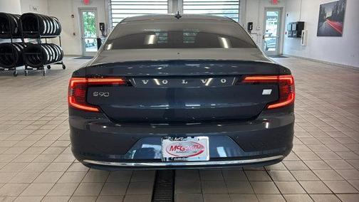 2024 Volvo S90 Recharge Plug-In Hybrid T8 Ultimate