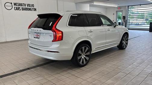2025 Volvo XC90 Plug-In Hybrid T8 Ultra 7-Seater