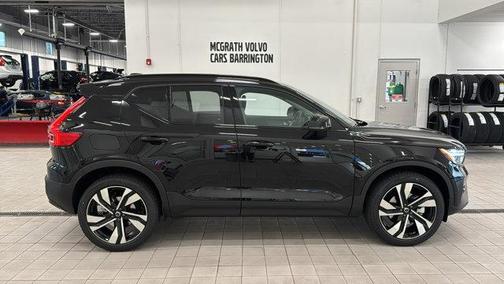 2026 Volvo XC40 B5 Ultra