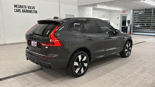 2024 Volvo XC60 Recharge Plug-In Hybrid T8 Plus Dark Theme