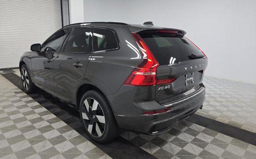 2024 Volvo XC60 Recharge Plug-In Hybrid T8 Plus Dark Theme