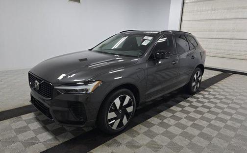 2024 Volvo XC60 Recharge Plug-In Hybrid T8 Plus Dark Theme
