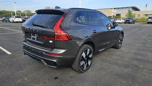 2024 Volvo XC60 Recharge Plug-In Hybrid T8 Plus Dark Theme