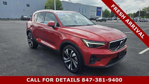 2023 Volvo XC40 B5 Ultimate Bright Theme