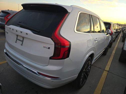 2025 Volvo XC90 B6 Plus 7-Seater