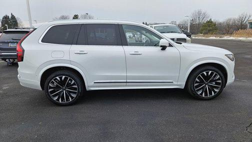 2025 Volvo XC90 B6 Plus 7-Seater