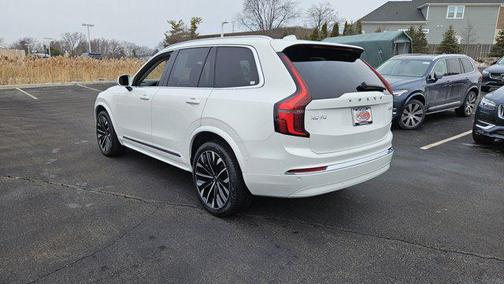 2025 Volvo XC90 B6 Plus 7-Seater