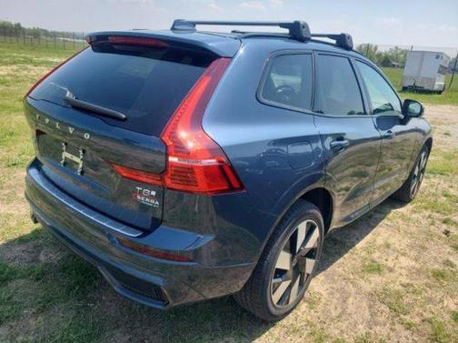 2025 Volvo XC60 Plug-In Hybrid T8 Plus
