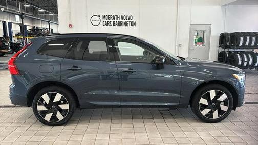 2025 Volvo XC60 Plug-In Hybrid T8 Plus