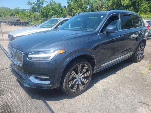 2022 Volvo XC90 T6 Inscription