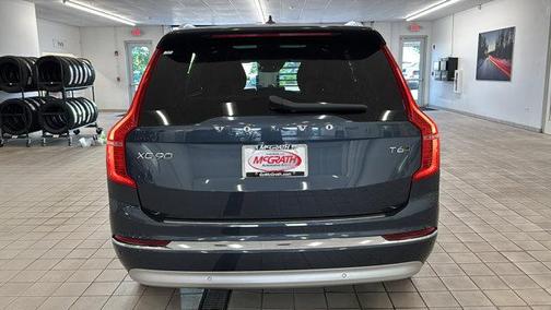2022 Volvo XC90 T6 Inscription