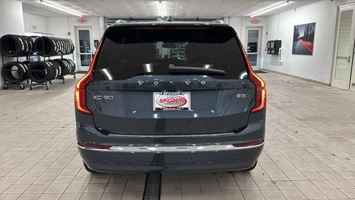 2026 Volvo XC90 B5 Core