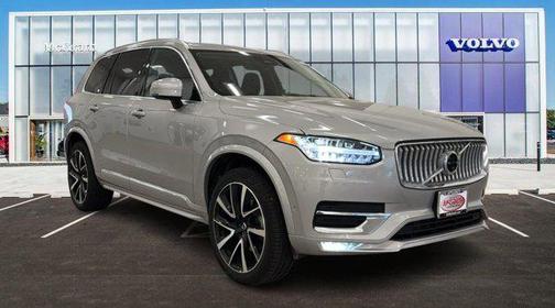 2025 Volvo XC90 B5 Plus
