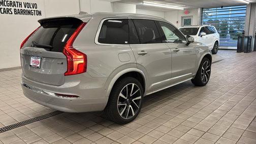 2025 Volvo XC90 B5 Plus