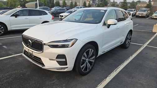 2023 Volvo XC60 B6 Ultimate Bright Theme